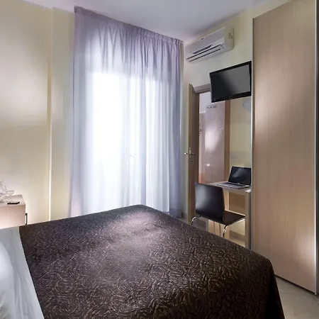 鲁宾斯酒店 酒店 里米尼