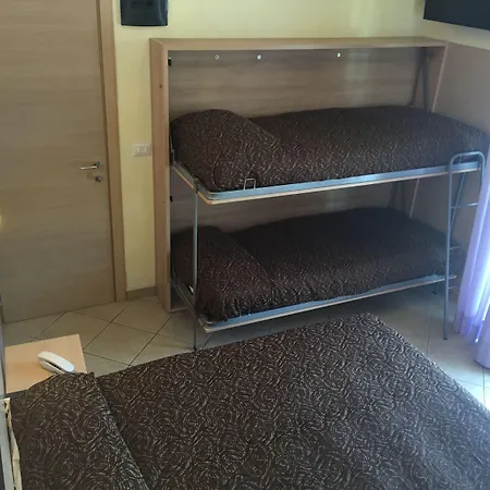 鲁宾斯酒店 酒店 里米尼