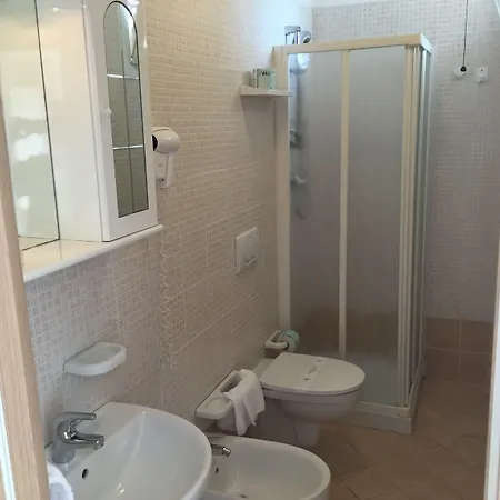 鲁宾斯酒店 里米尼