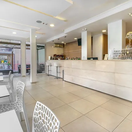 鲁宾斯酒店 里米尼