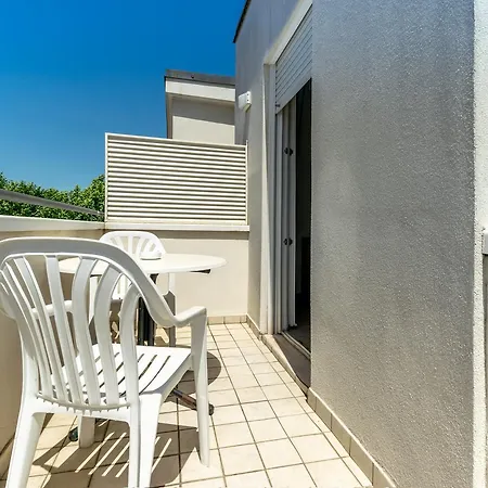 鲁宾斯酒店 酒店 3*